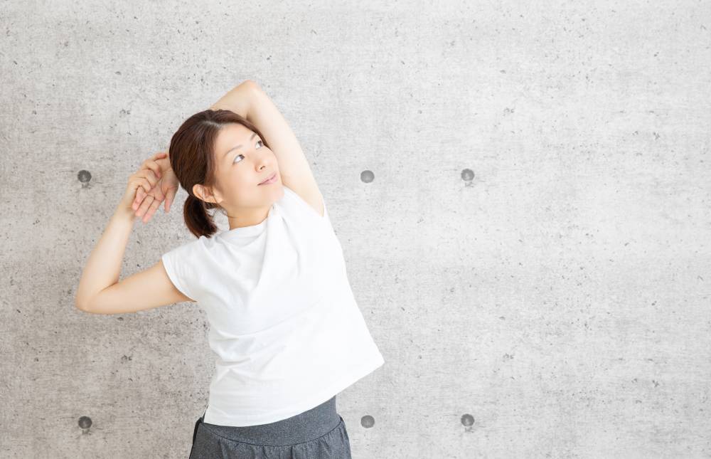 肩こり、頭痛、腰痛…更年期の辛い症状へのおすすめ対処法